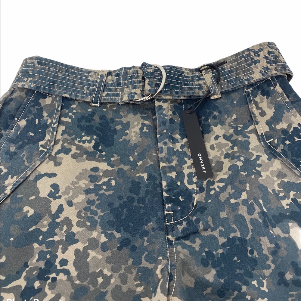 J BRAND**Evia Vale Terrestrial Shorts*Size 26 $228 - Picture 9 of 12